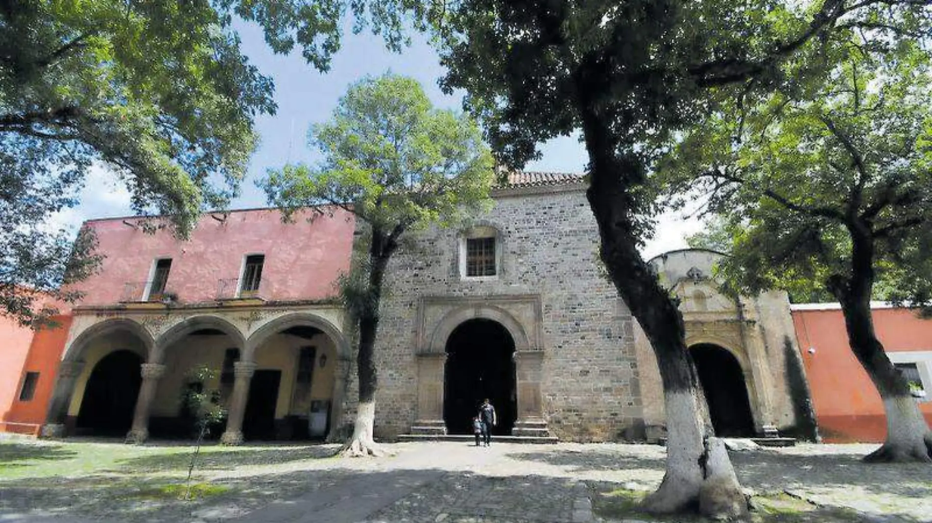 La explanada del exconvento franciscano fue escenario de las obras de teatro evangelizador